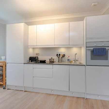 Cosy 2 Bed In Kensington Olympia Appartement Londen Buitenkant foto
