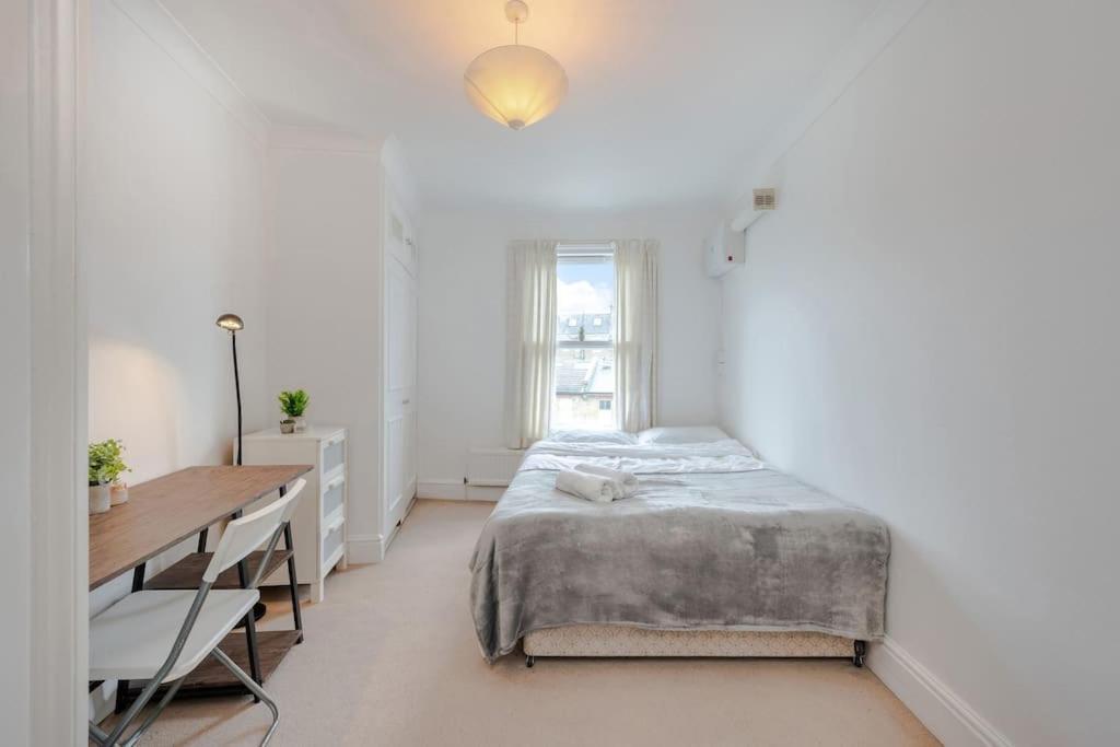 Cosy 2 Bed In Kensington Olympia Appartement Londen Buitenkant foto